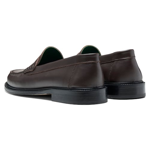laydown image of Yardee Moccasin Loafer