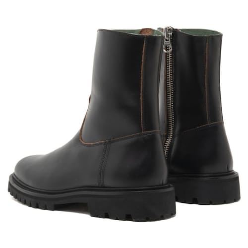 laydown image of Moto Boot