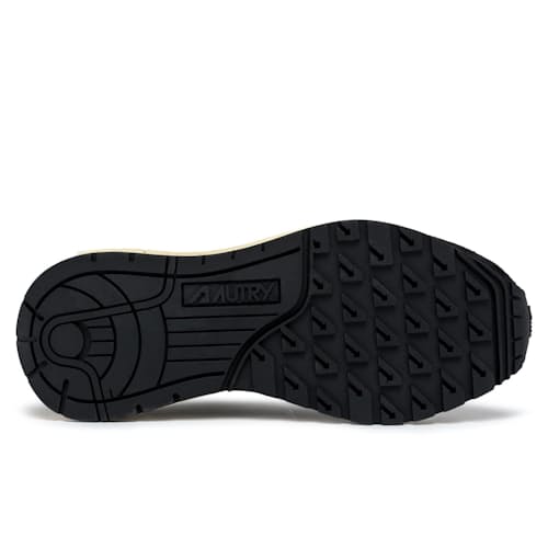 laydown image of Reelwine Low Sneaker