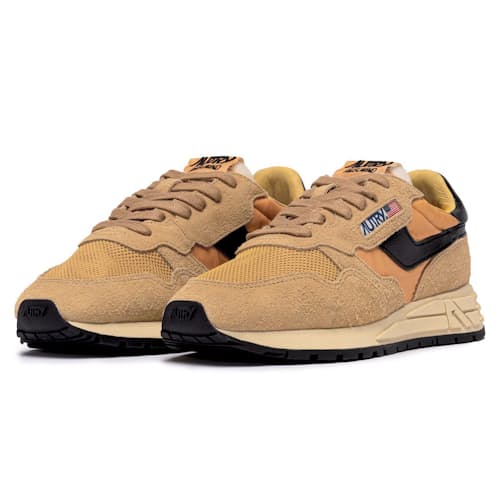 laydown image of Reelwine Low Sneaker