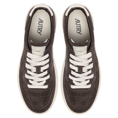 laydown image of Medalist Low Sneaker