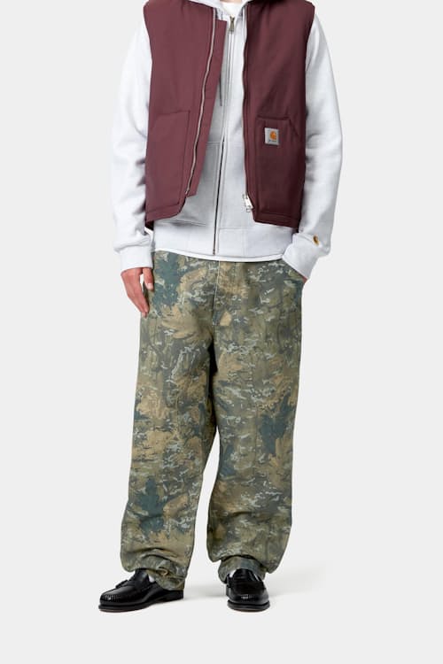 on model image of Single Knee Canvas Pant