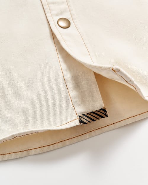 laydown detail image of Shoals Denim Shirt