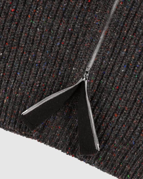 laydown detail image of Loose Ends