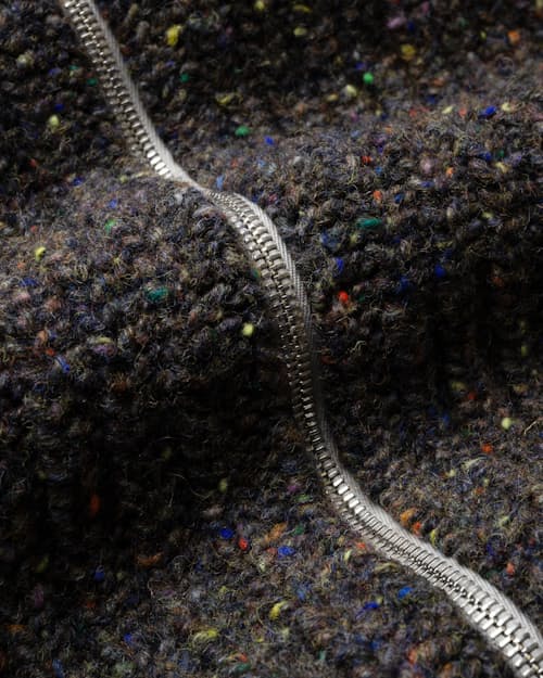 laydown detail image of Loose Ends