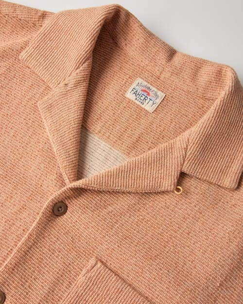 lifestyle image of Short Sleeve Oasis Shirt
