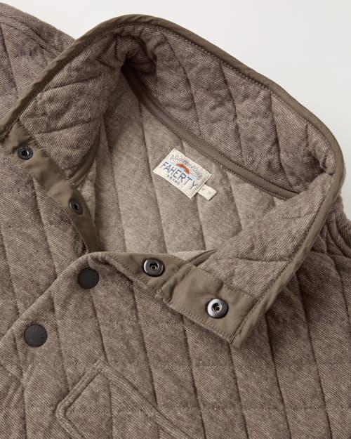 laydown detail image of Epic Fleece Quilted Pullover
