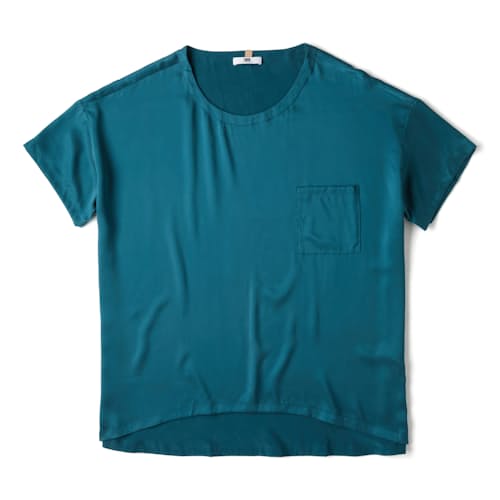 laydown image of Women's Washable Silk Tee Pant Set