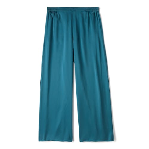 laydown image of Women's Washable Silk Tee Pant Set
