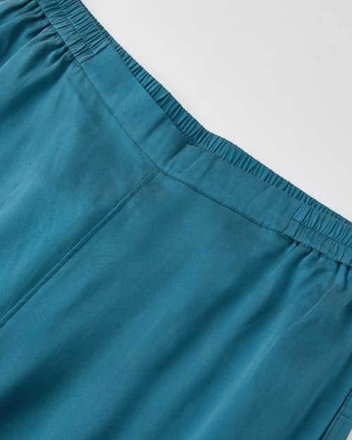 laydown detail image of Women's Washable Silk Tee Pant Set