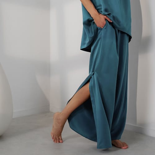 on model image of Women's Washable Silk Tee Pant Set