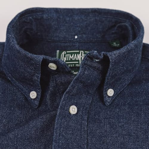 laydown detail image of Classic American Vintage Slim Denim Shirt