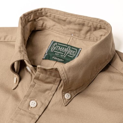 laydown detail image of Classic American Vintage Slim Oxford Shirt