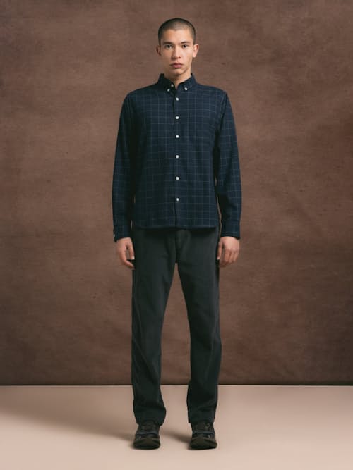 lifestyle image of Raeburn Houndstooth Shirt
