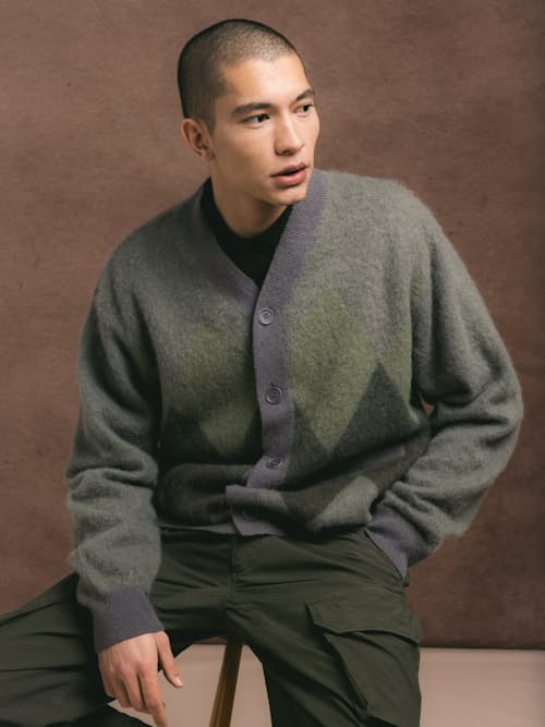 lifestyle image of Muirfield Argyle Cardigan