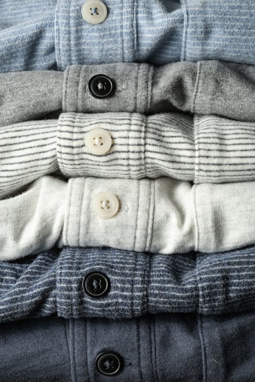laydown detail image of Mariner Polo