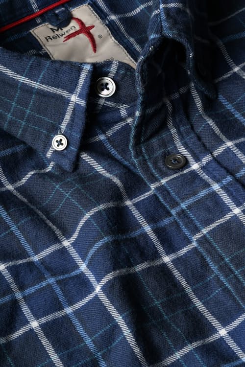 laydown detail image of Flyweight Flannel Shirt