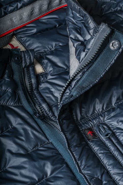 laydown detail image of Featherweight Down Jacket