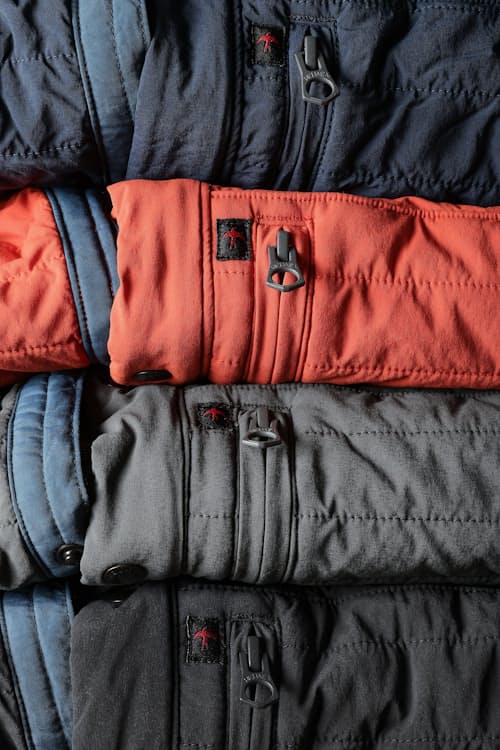 laydown detail image of Windzip Vest