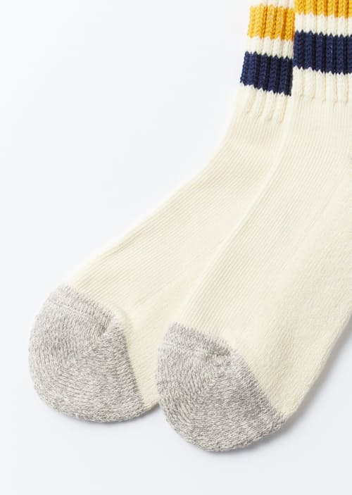 laydown detail image of Coarse Ribbed Oldschool Crew Socks