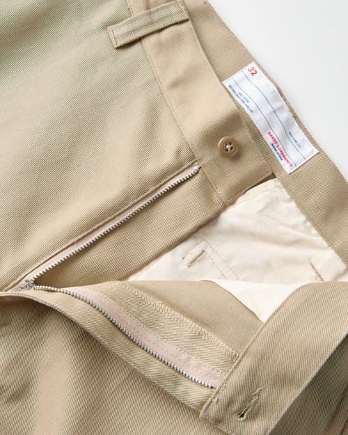 laydown detail image of Utility Cotton Twill Cargo Pant