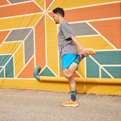 lifestyle image of Men's Ridge Runner Micro Crew Ultra-Lightweight Running Socks