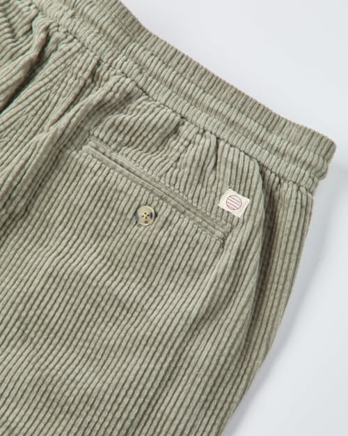 laydown detail image of Relaxed Saturday Corduroy Pant