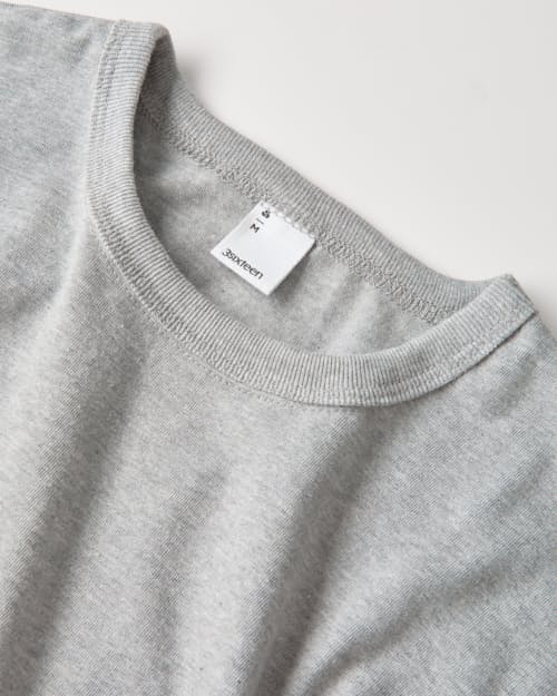 laydown detail image of Heavyweight T-Shirt (2 Pack)