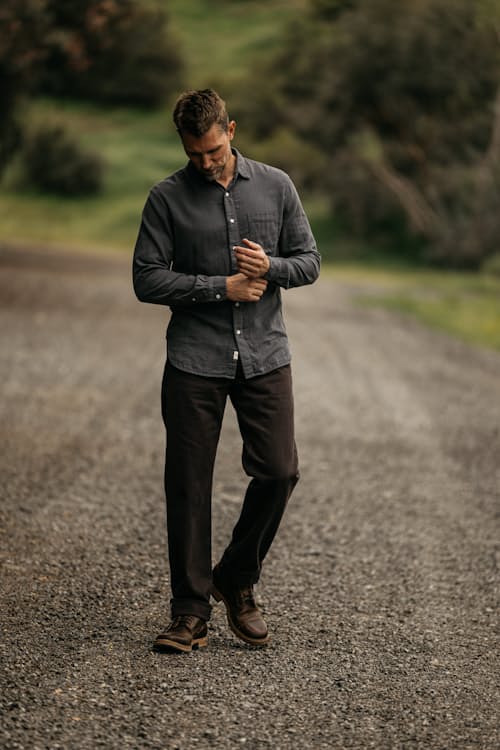 lifestyle image of The Barrel Classic Straight Natural Slub Denim Jeans