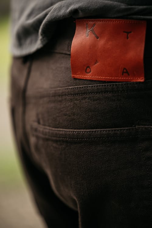 laydown detail image of The Barrel Classic Straight Natural Slub Denim Jeans