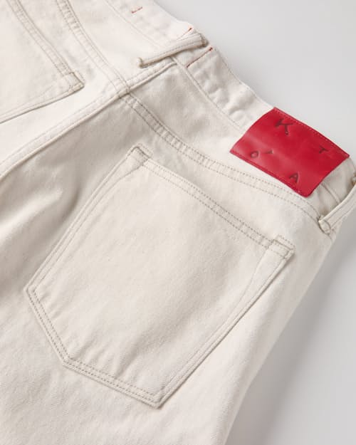 lifestyle image of The Barrel Classic Straight Natural Slub Denim Jeans
