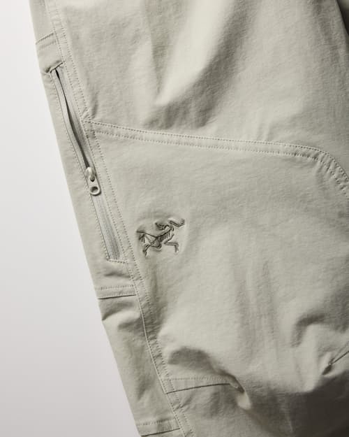 laydown detail image of Cronin Cotton Pant