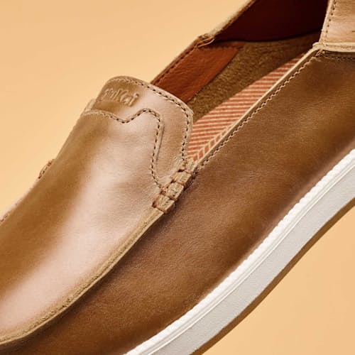 laydown detail image of Kakaha Nia Loafer