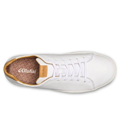 laydown image of Lae'Ahi Li 'Ili Sneaker