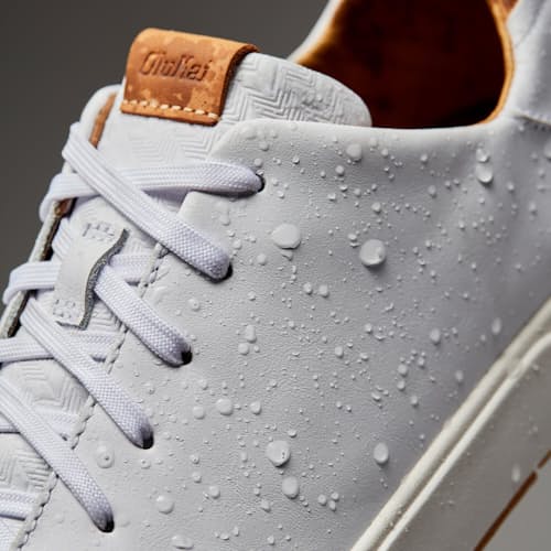 laydown detail image of Lae'Ahi Li 'Ili Sneaker