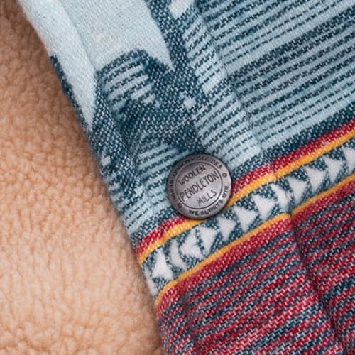 laydown detail image of Bay City Overshirt