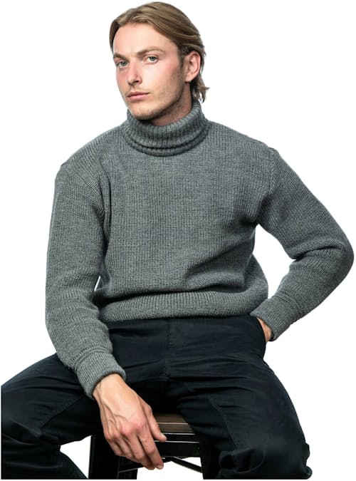on model image of Rollkragen Sweater