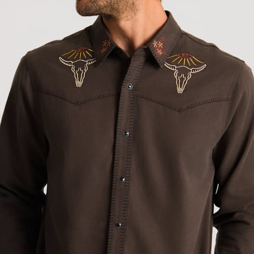 on model image of Guacho Range Shirt
