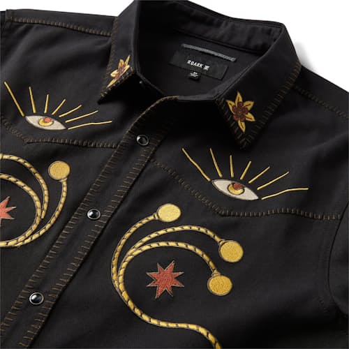 laydown detail image of Guacho Range Shirt