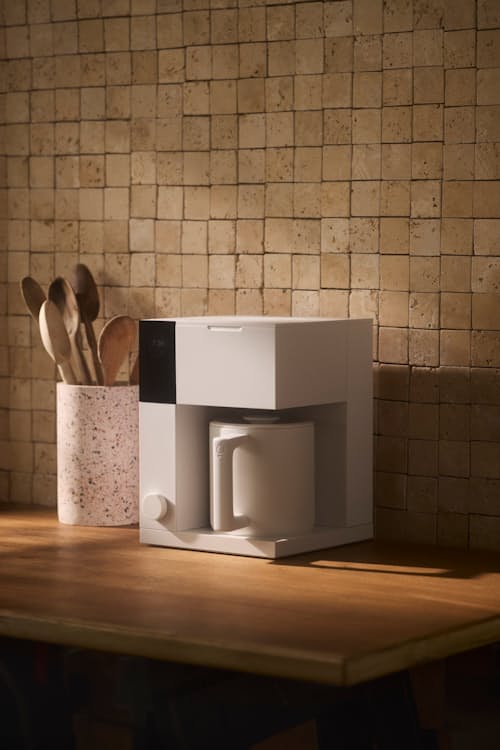 lifestyle image of Aiden Coffee Brewer