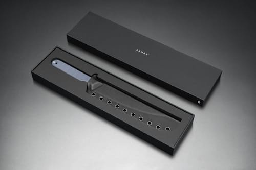 lifestyle image of The Humbolt Knife