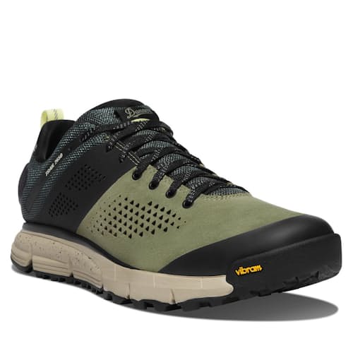 laydown image of Trail 2650 3" Sneaker