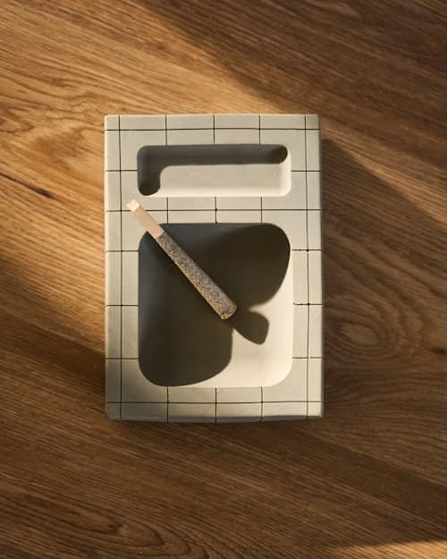 lifestyle image of The Pool Tray