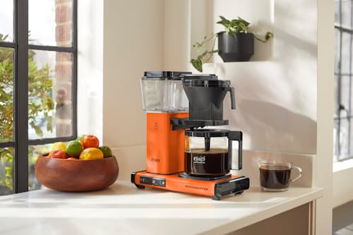 lifestyle image of Moccamaster KBGV Select