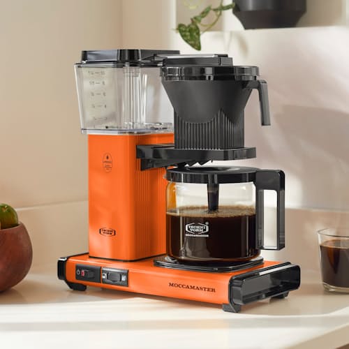 lifestyle image of Moccamaster KBGV Select