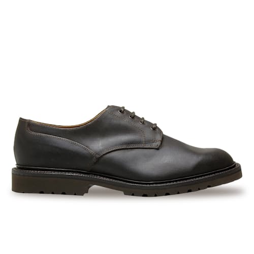 laydown image of Fraser Kenia Waxy Suede Gibson