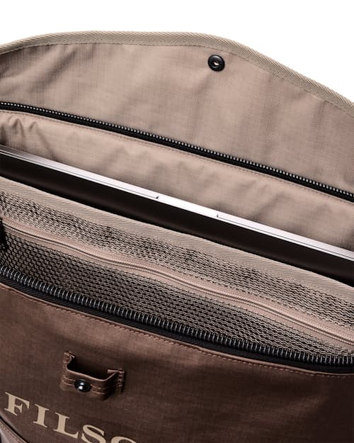 laydown detail image of Scout Tote Bag - 23L