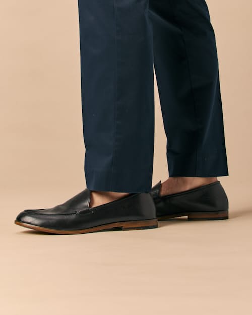 lifestyle image of Daily Driver Chino - HB Straight