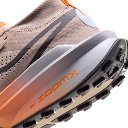 laydown detail image of Zegama 2