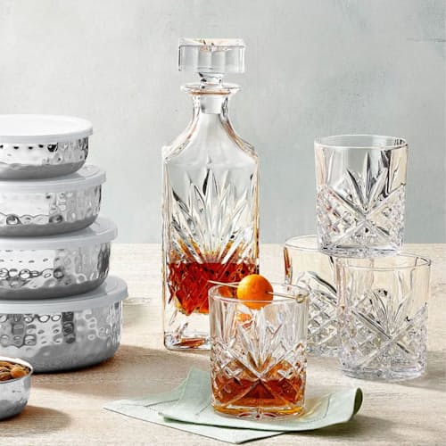 laydown detail image of Dublin 5 Piece Whiskey Set